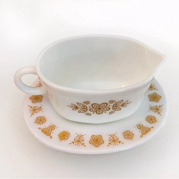 70s PYREX Vintage Gravy Boat & Underplate, Butterfly Gold -  77-U, 77-B - Picture 2 of 6